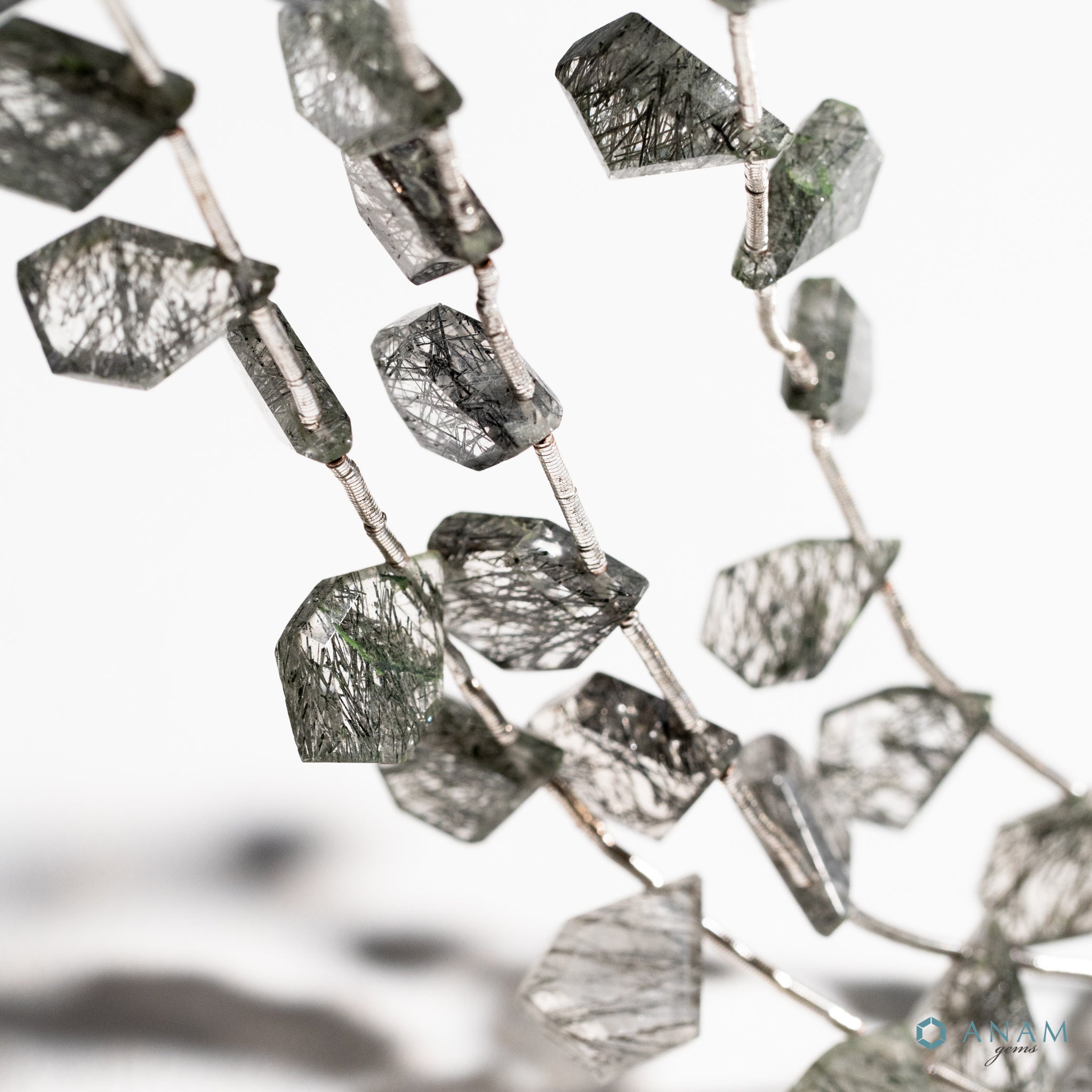 ブラックルチルクォーツ スライスカット ビーズ – ANAM gems・アナム