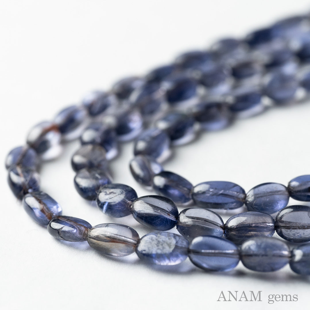 アイオライト プレーン オーバル|多色性の奥深いブルー × オレンジ