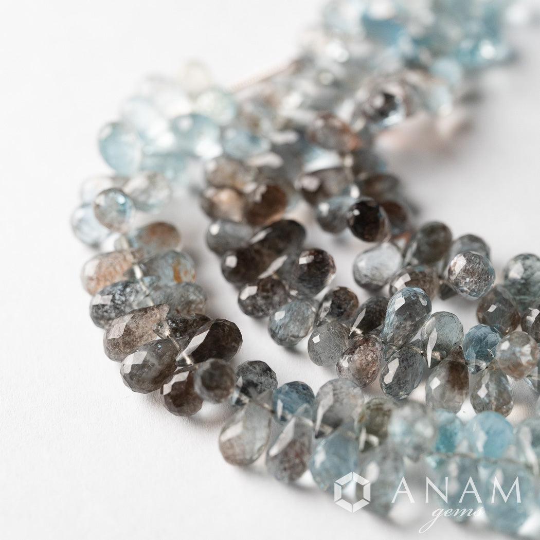 モスアクアマリン ブリオレットドロップ|透明感をまとう静かな緑青の一粒