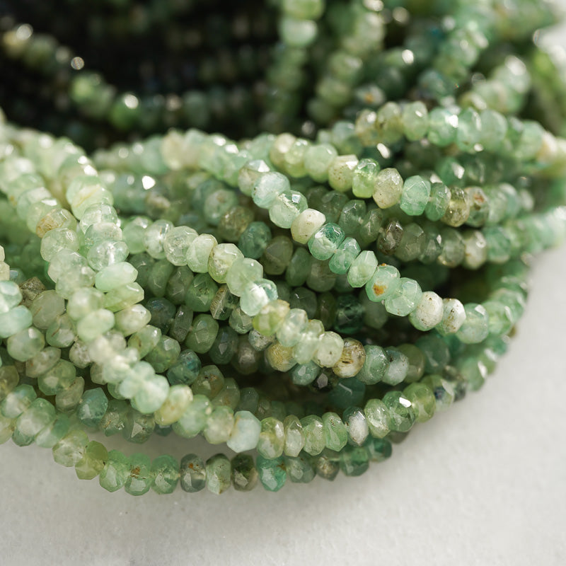 【追加】ミルキーカラー グリーントルマリン ボタンカット(ロンデル)1連(約40cm)