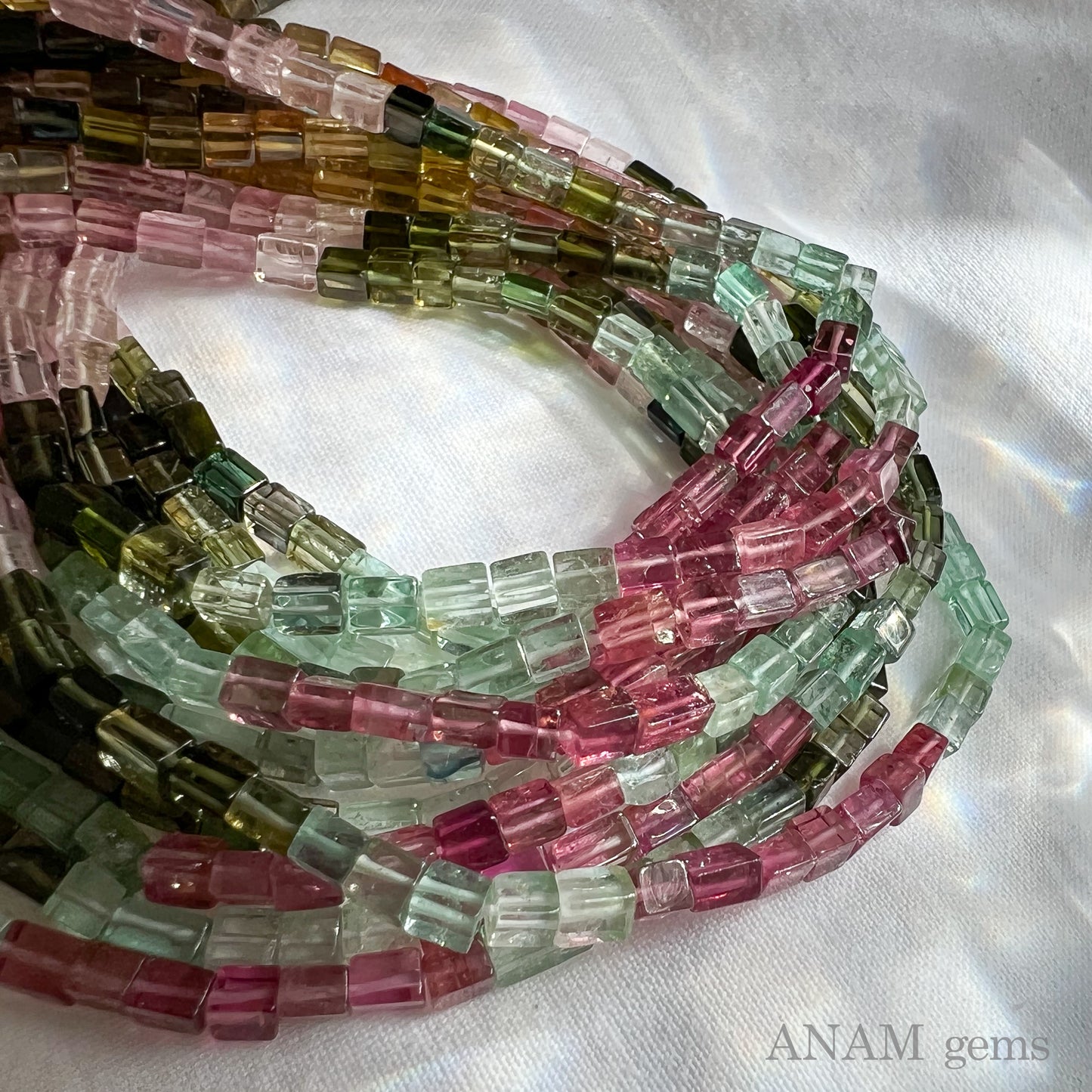 【ラスト1】 マルチカラー トルマリン キューブ ビーズ