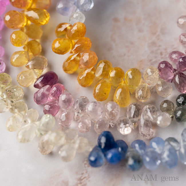 マルチカラー サファイア ブリオレットカット (ドロップ) 1連 宝石質