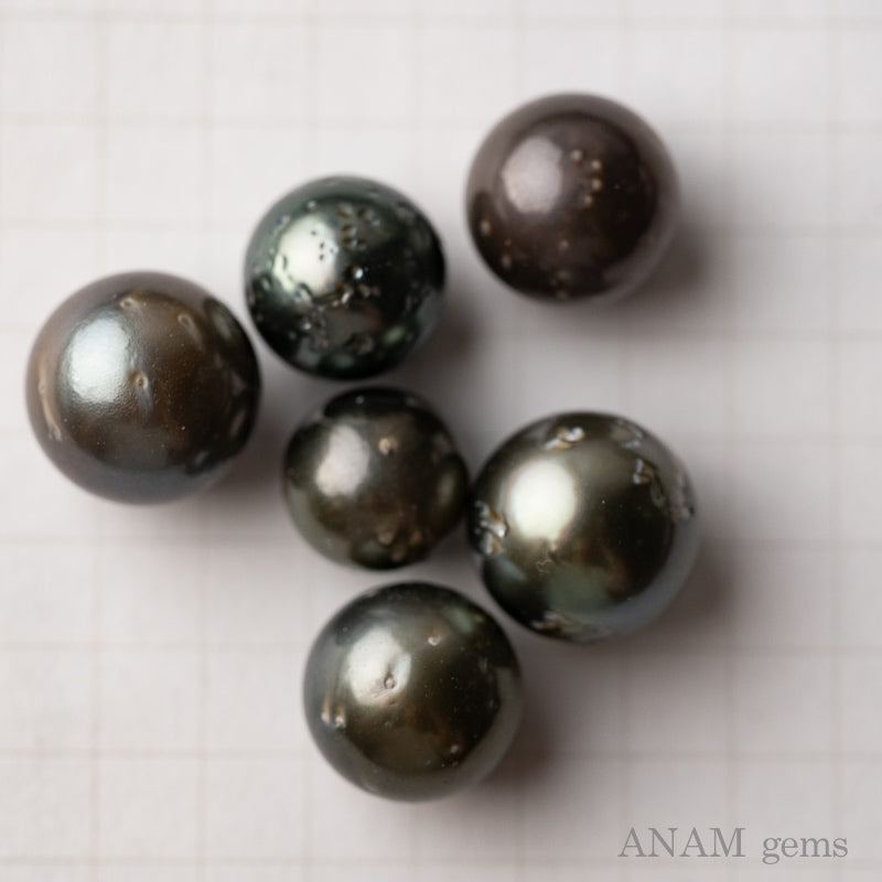 黒蝶真珠(南洋真珠) ルース エクボ有り