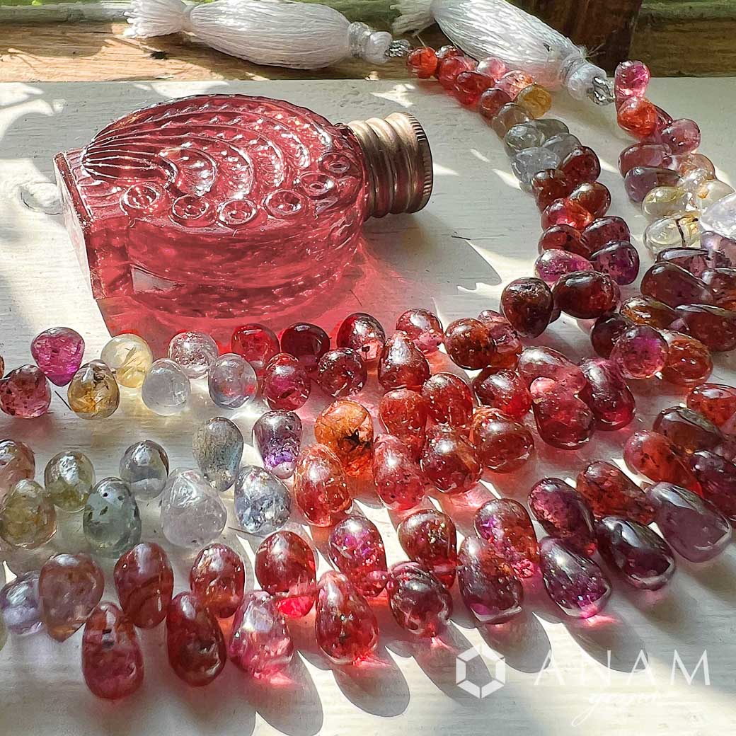 グレープ カラー サファイア スムース ドロップ