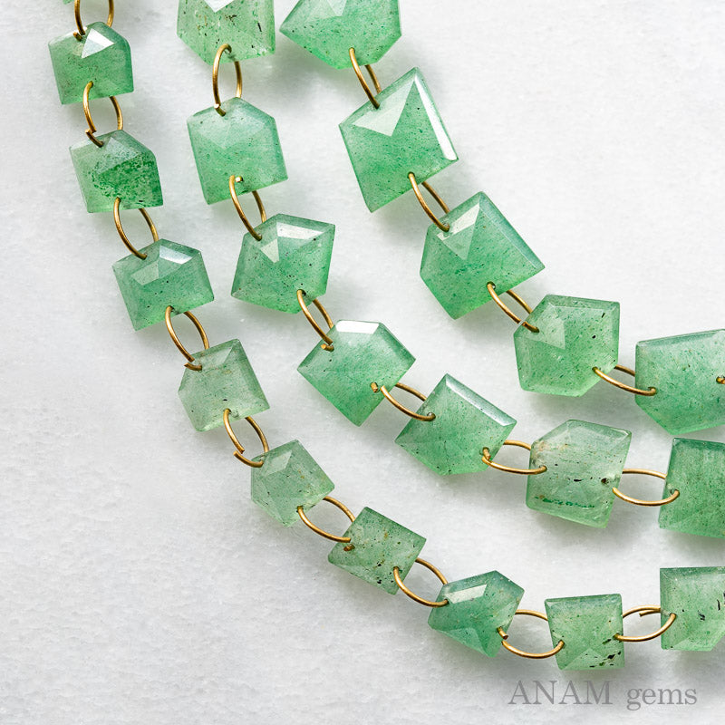 グリーンストロベリークォーツ(グリーンアベンチュリン) ランダムファセットカット ダブルホール