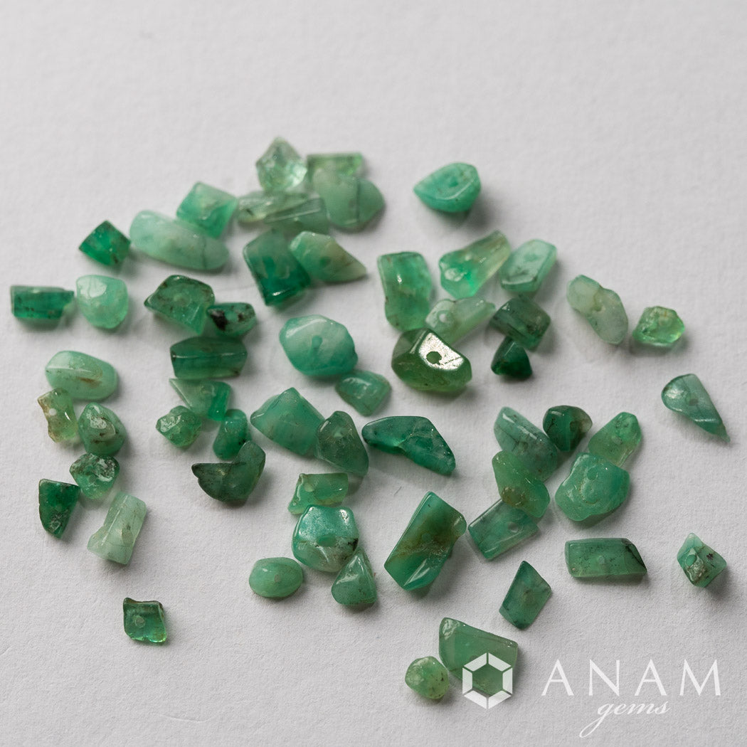 【ぷっくり】エメラルド さざれ ビーズ 40cm