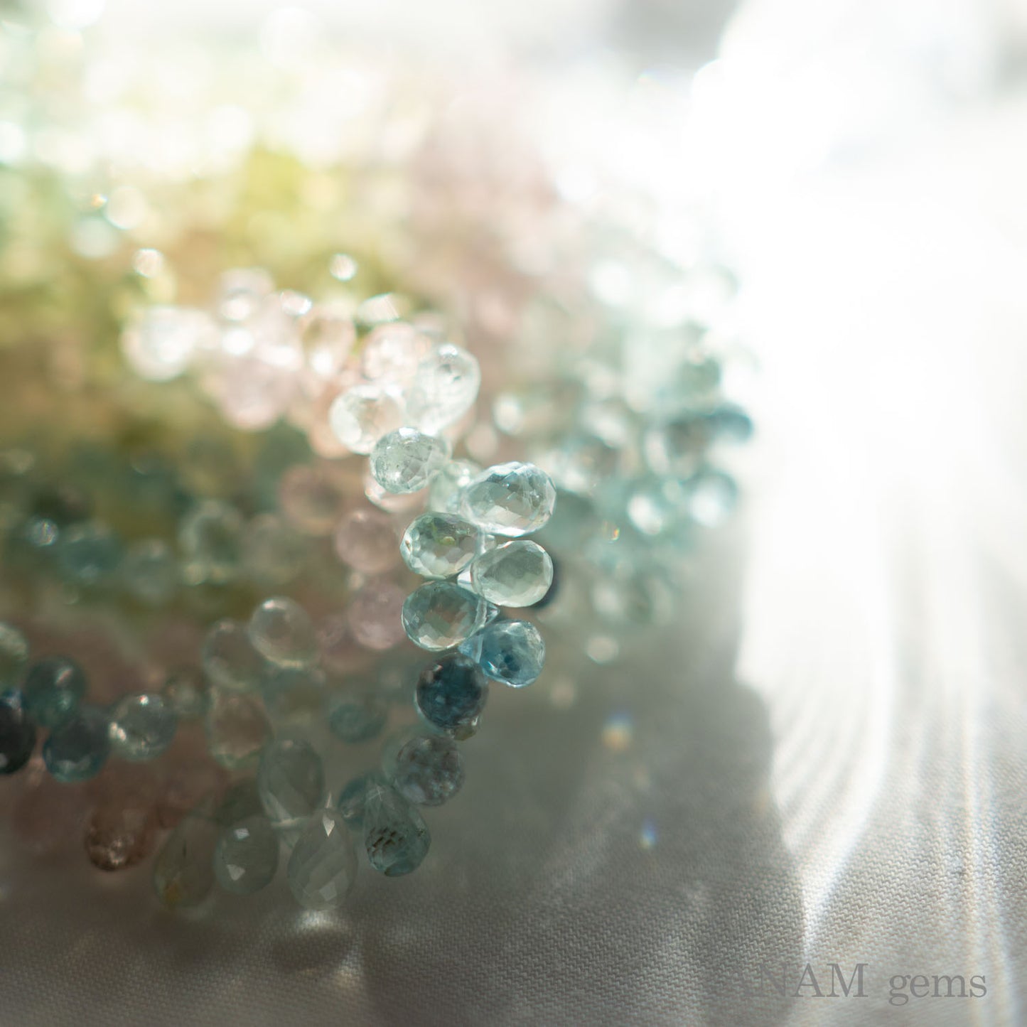 マルチカラー ベリル(アクアマリン・モルガナイト・ヘリオドール)ドロップカット