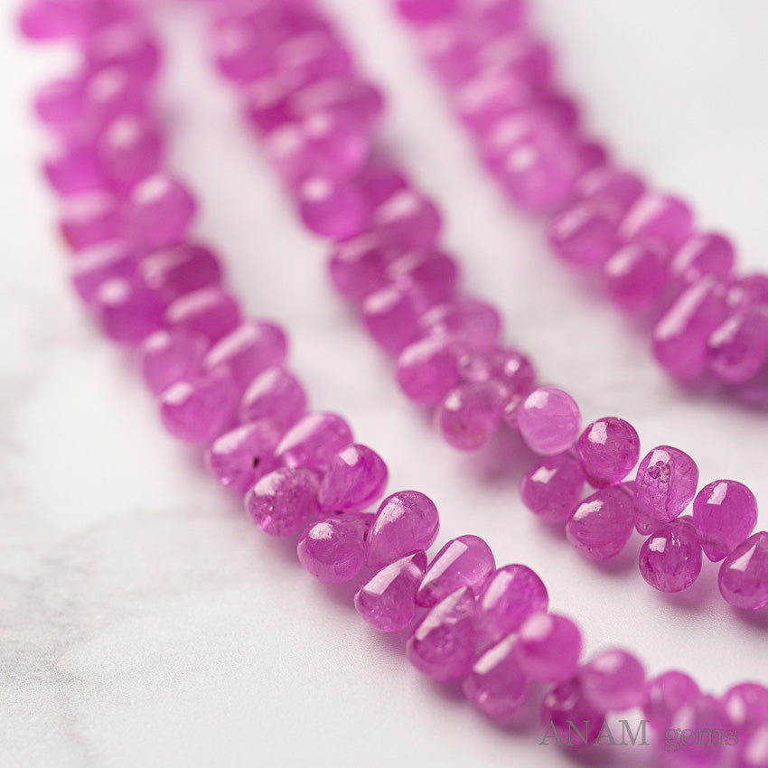 【世界一有名なルビーの産地】【モゴック産】 ルビー スムース ドロップ ビーズ