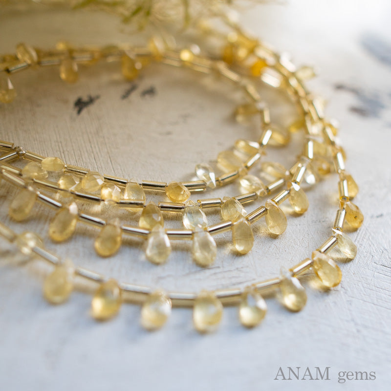 イエローベリル スモールペアシェイプ ヘリオドール イエローアクアマリン