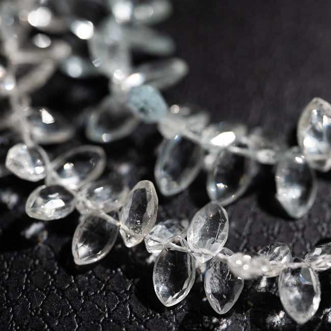 ナチュラルトパーズの マーキスカット