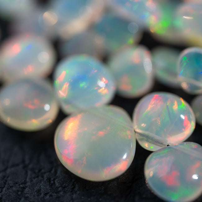 エチオピア産 プレシャス オパール スムース マロンシェイプ