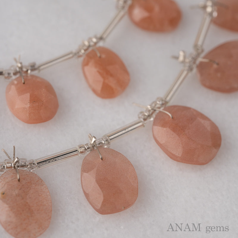 ピーチムーンストーン ローズカットスライス ビーズ