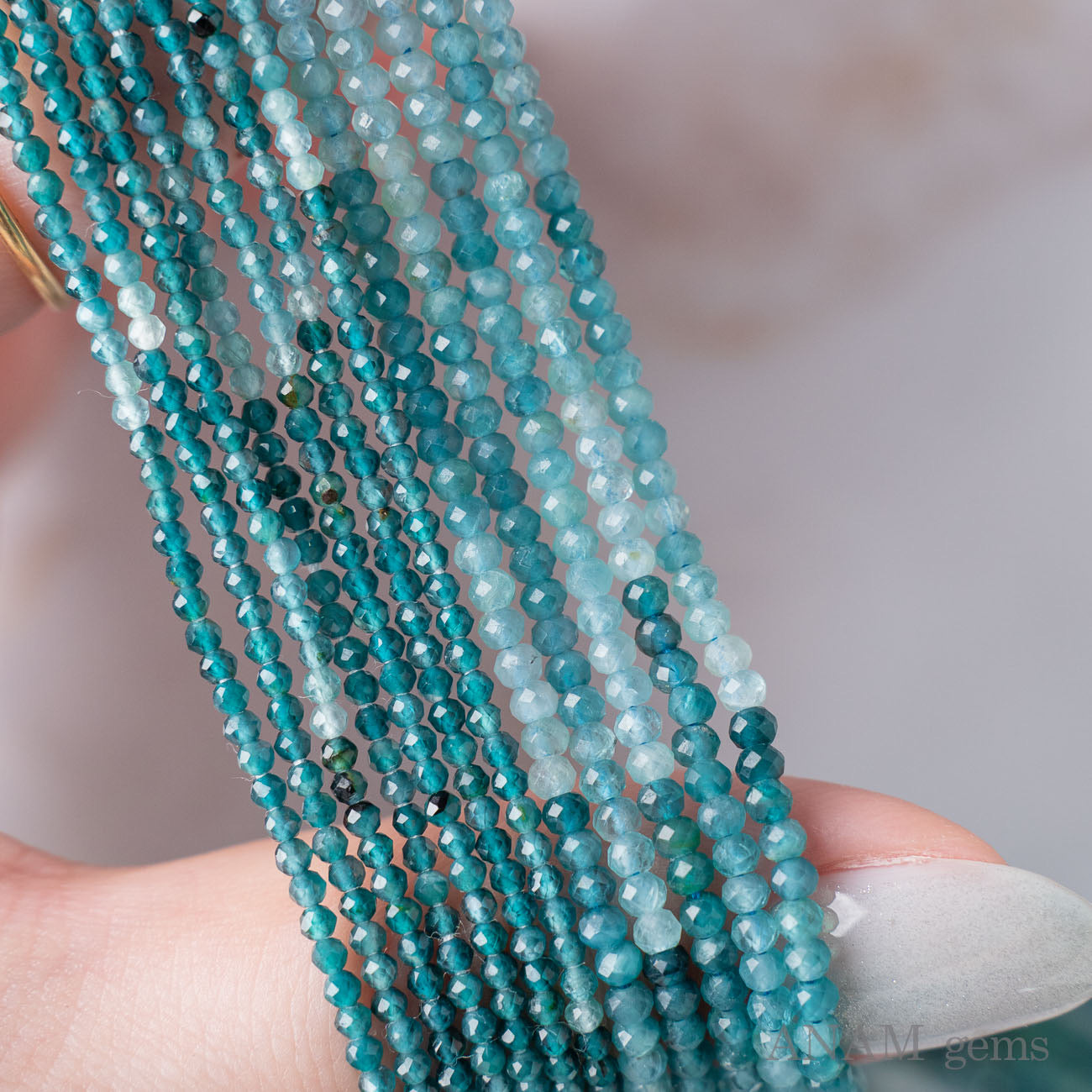 グランディディエライト 2.4mm ボールカット 40cmロング