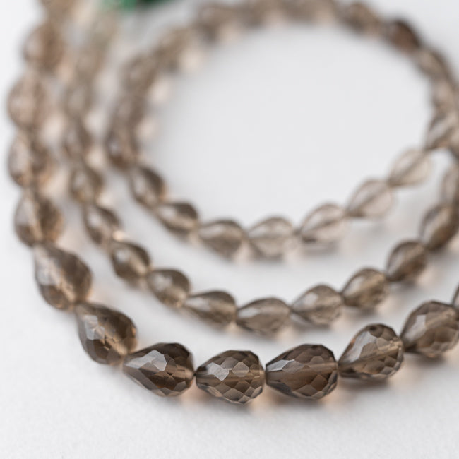 スモーキークォーツ縦穴ドロップ