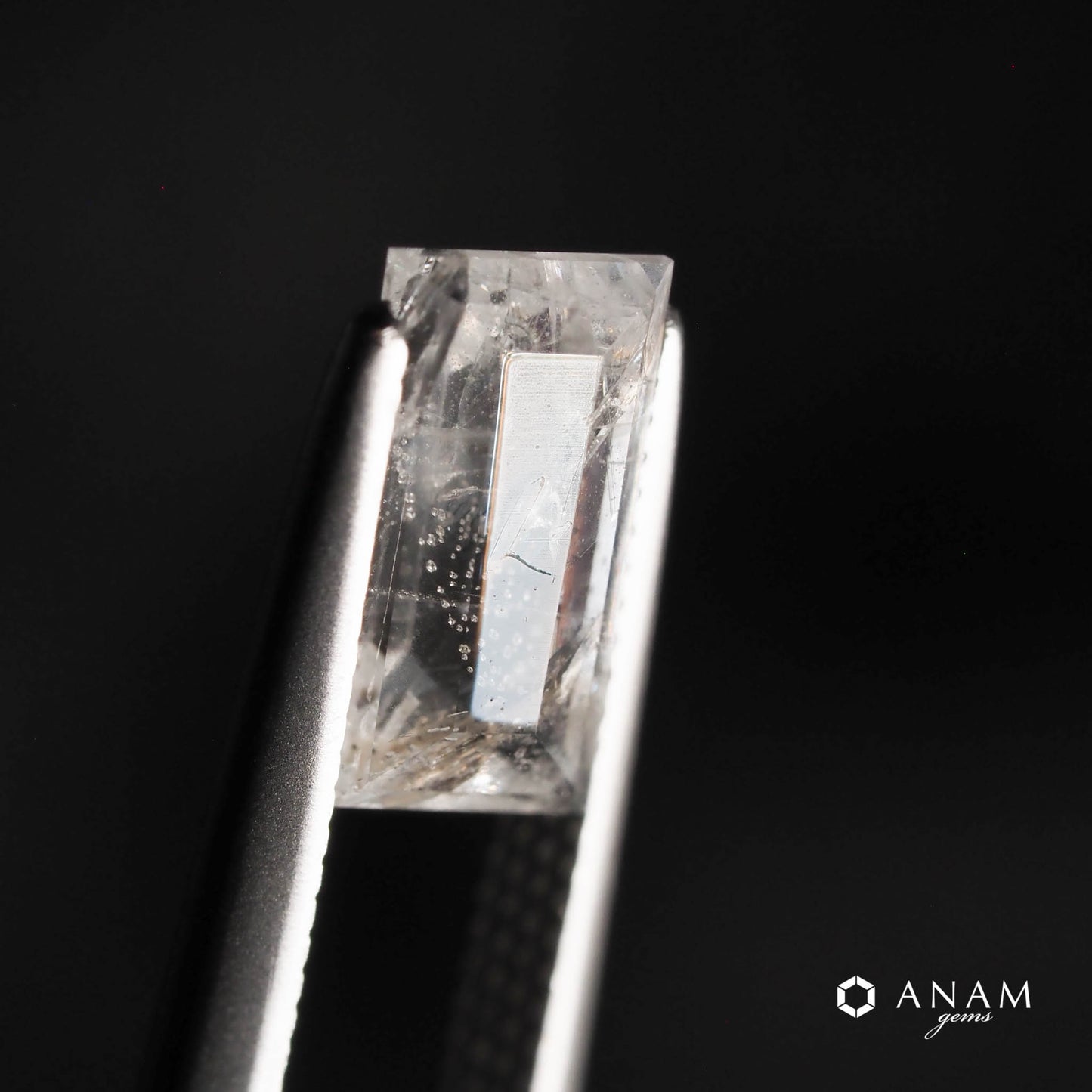 チカロバイト（Chkalovite）0.7ct ルース｜希少ベリリウム系鉱物・無色透明 レアストーン 彩珠鑑別書付 ロシア産