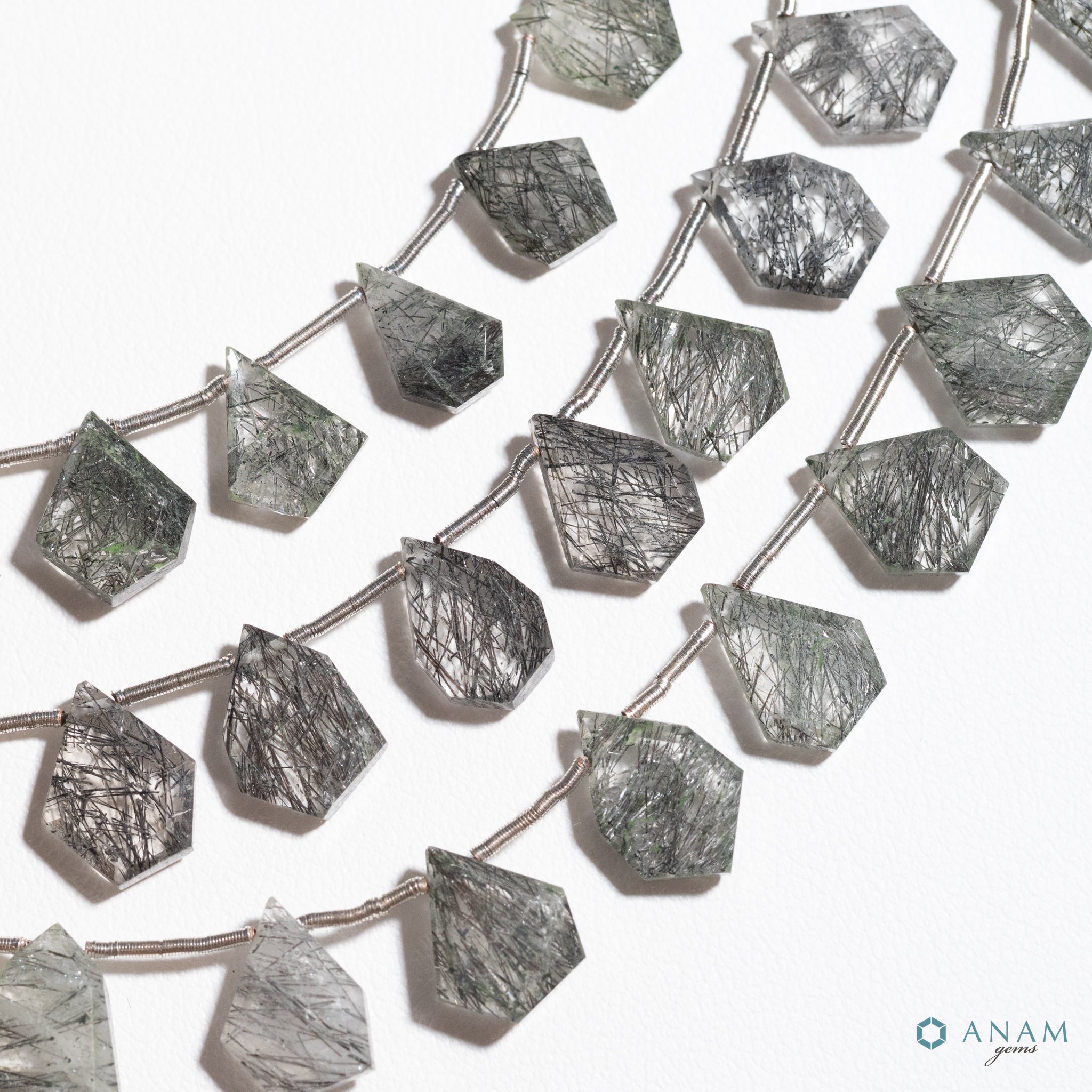 ブラックルチルクォーツ スライスカット ビーズ – ANAM gems・アナム