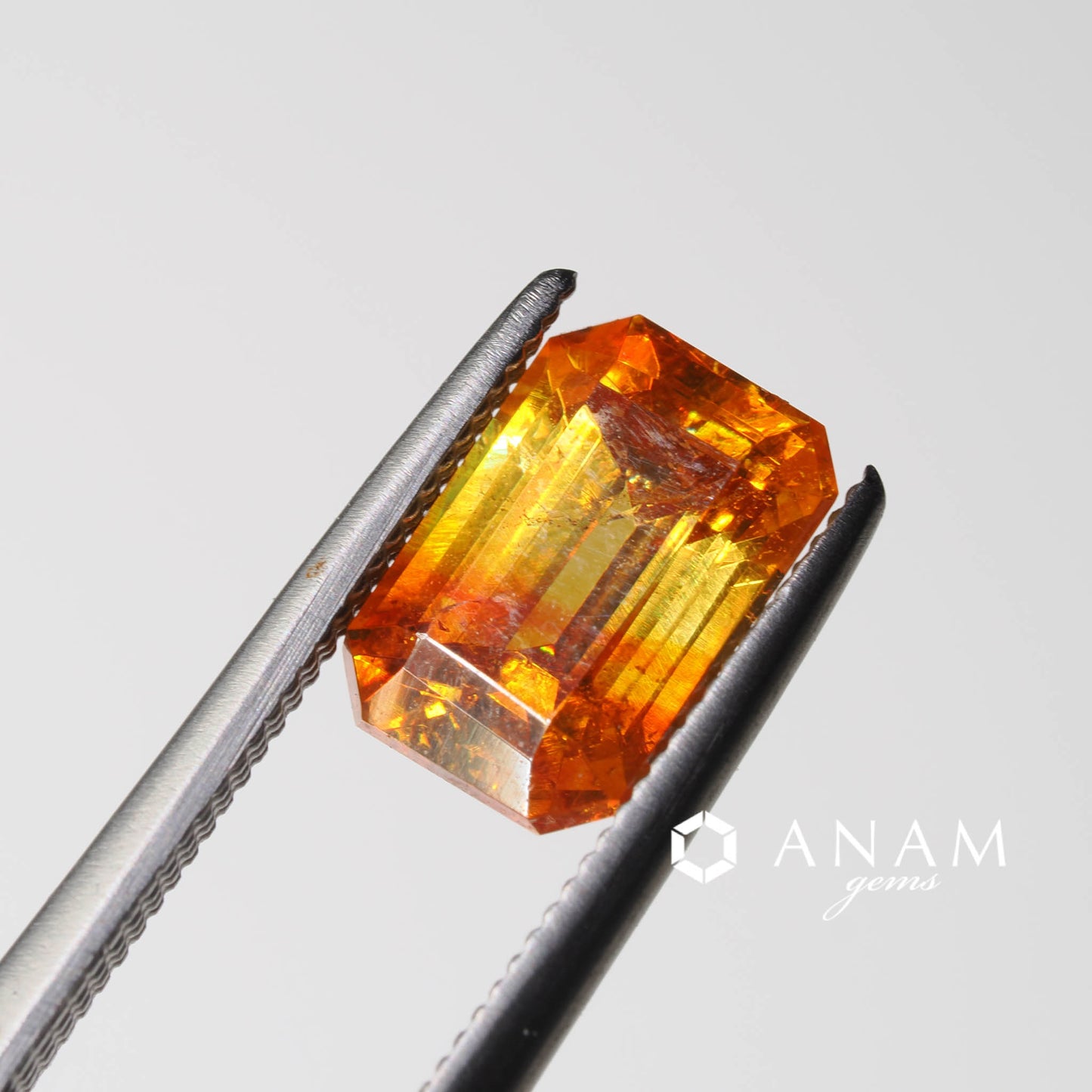 バイカラー スファレライト（Bicolor Sphalerite）2.11ct スペイン産 ルース｜高分散・レアカラー