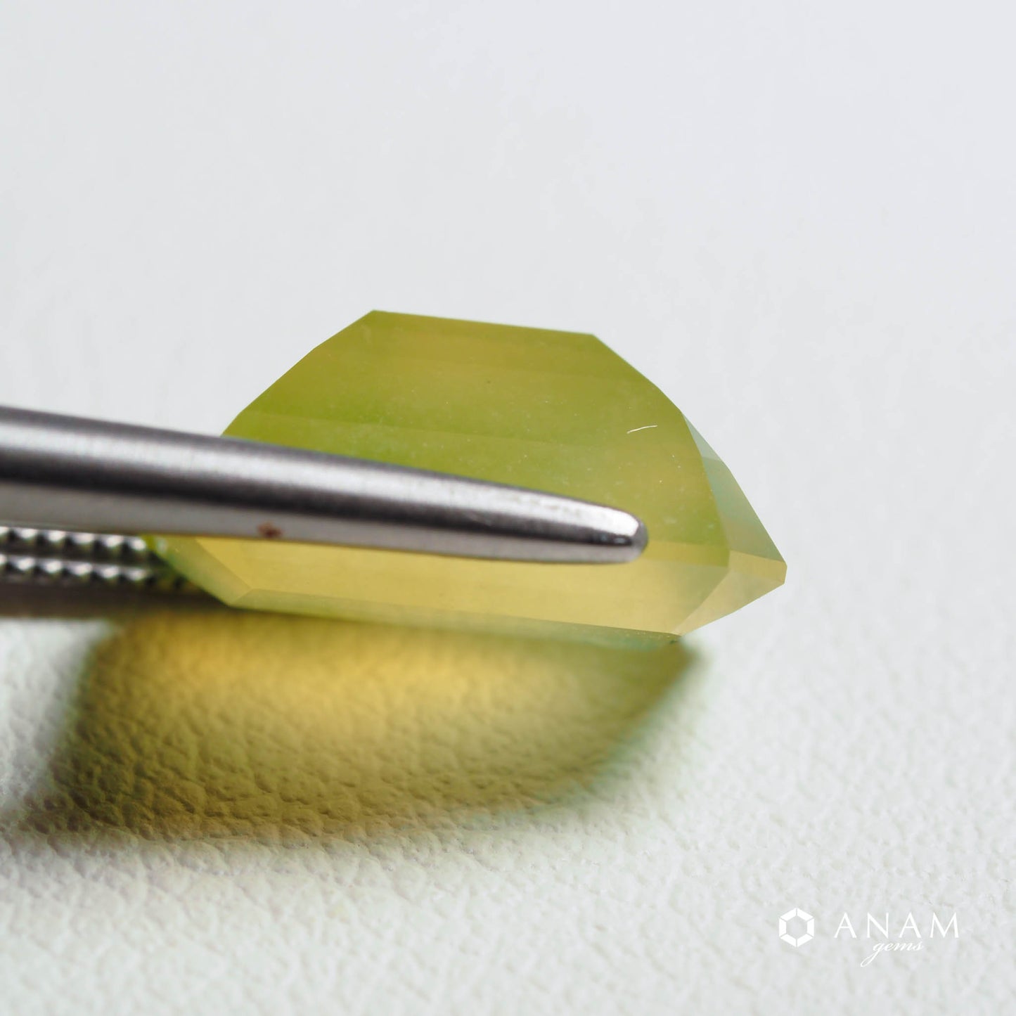 カリフォルナイト（Californite）3.4ct｜エメラルドカット｜ハッピーキャンプ産