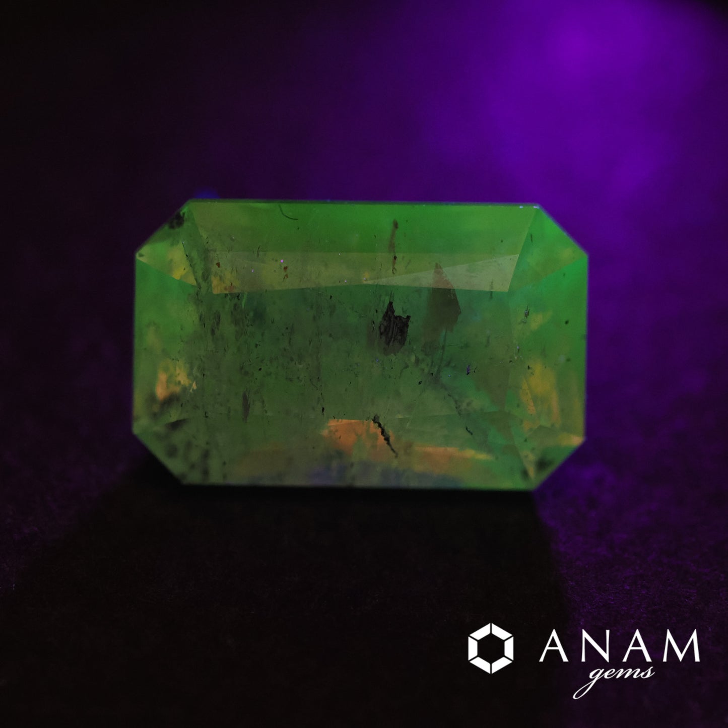 ウィレマイト 2.64ct 多色 蛍光 彩珠鑑付｜ニュージャージー州産 希少ルース