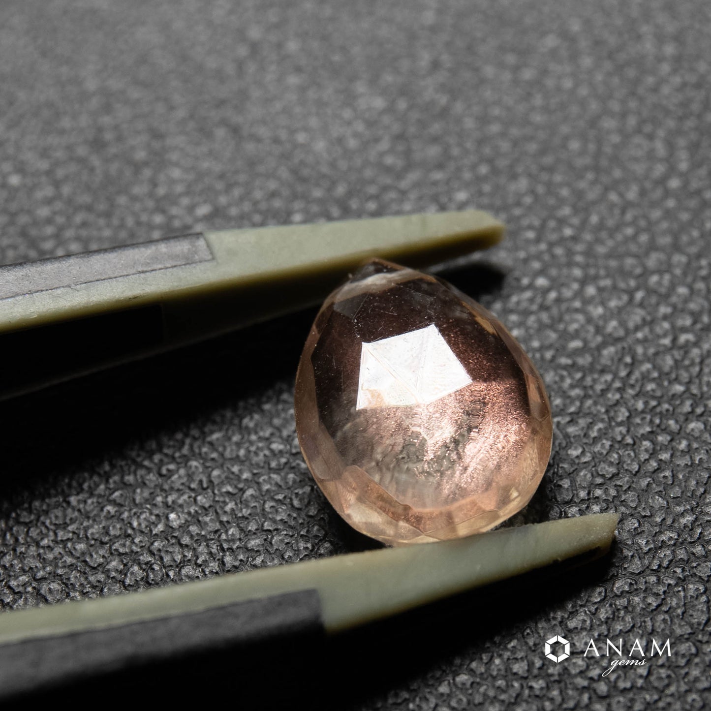 ルース(穴あき)オレゴンサンストーン 3.1ct｜光を内に秘めた、ジュエリーグレードの一点