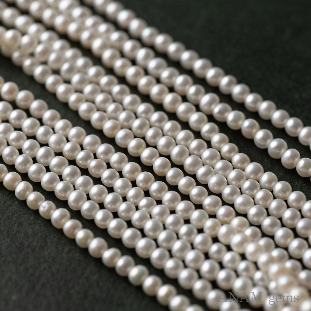 [Natural color] White semi-round freshwater pearl 6-6.5mm