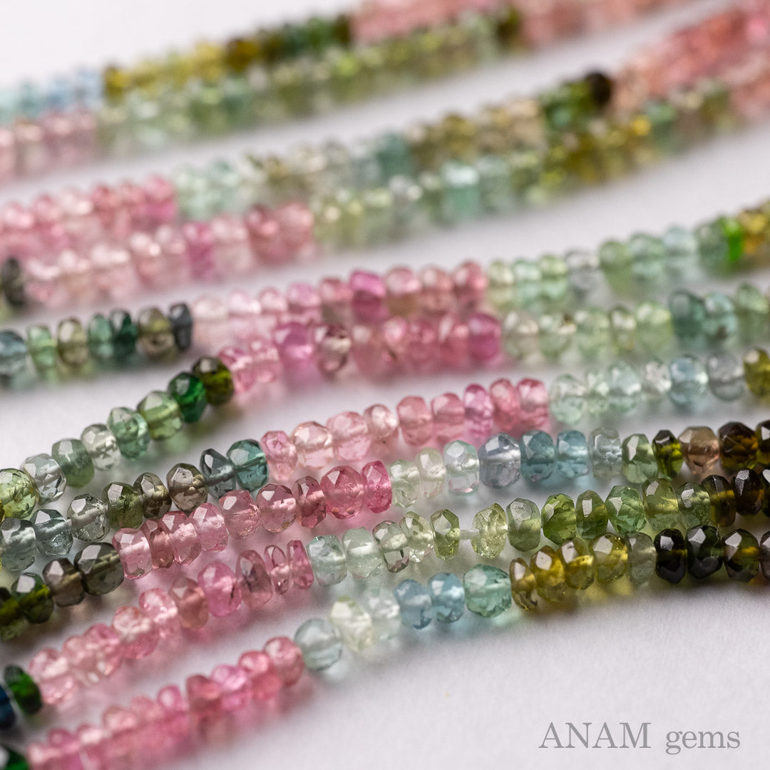 マルチカラー トルマリン ボタンカット ブルー入り-ANAM gems