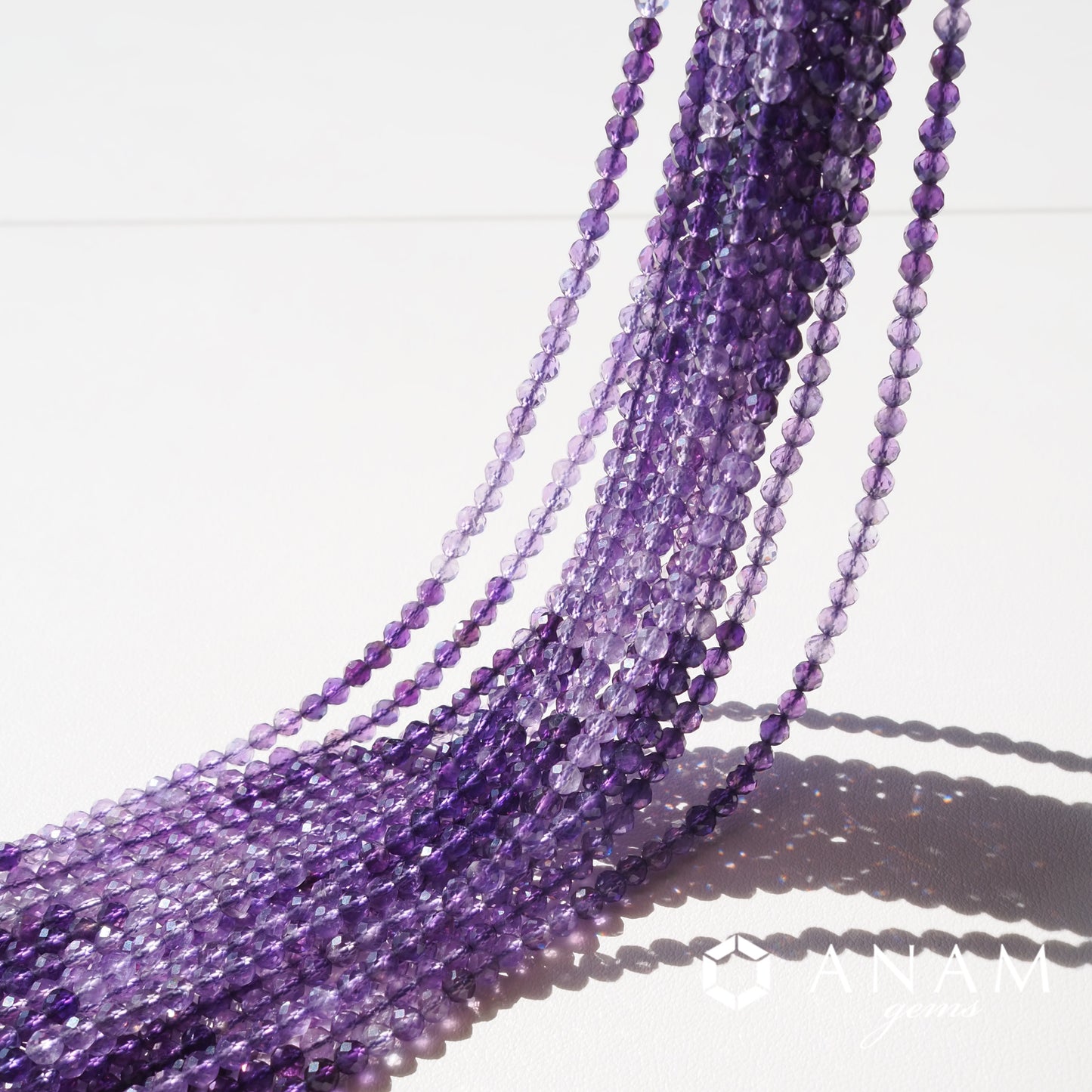 アメジスト シェードカラー 3mm ボールカット ビーズ｜彩度と透明感のある紫