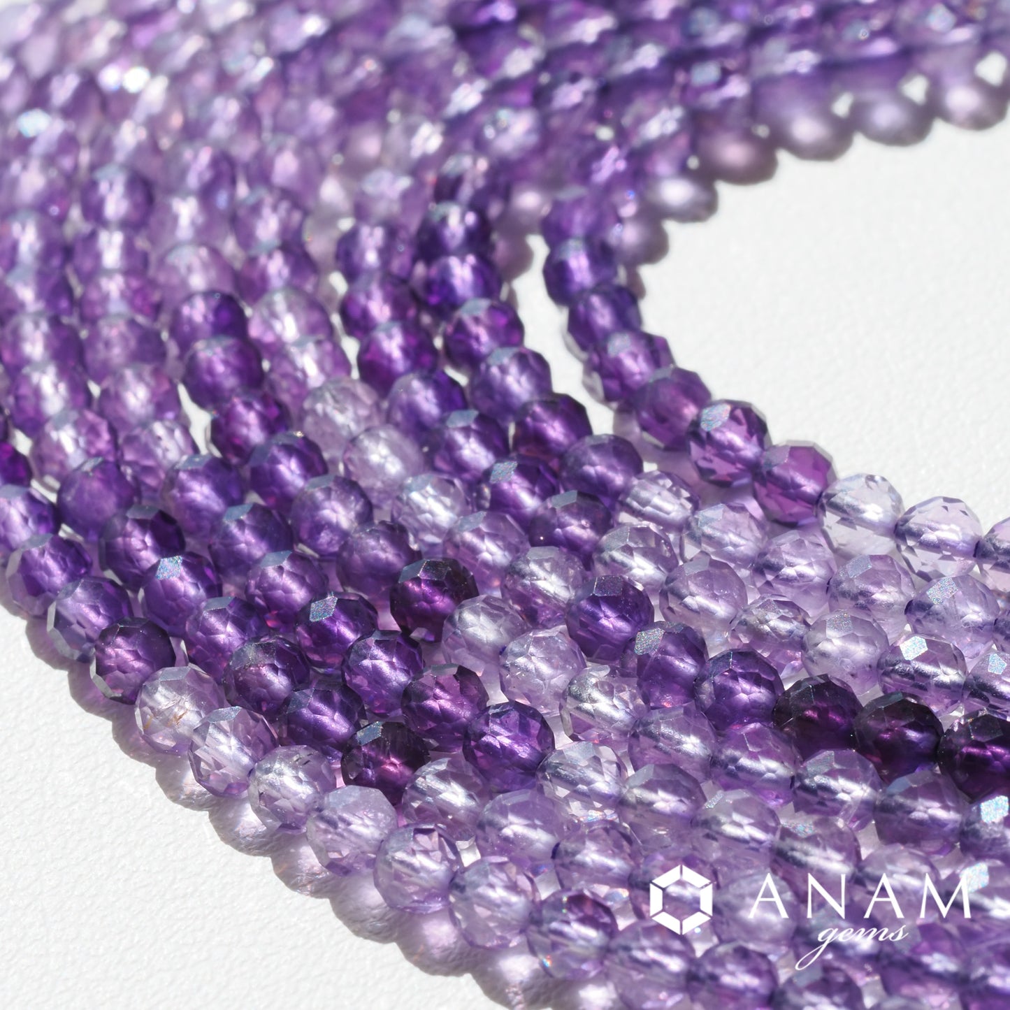 アメジスト シェードカラー 3mm ボールカット ビーズ｜彩度と透明感のある紫