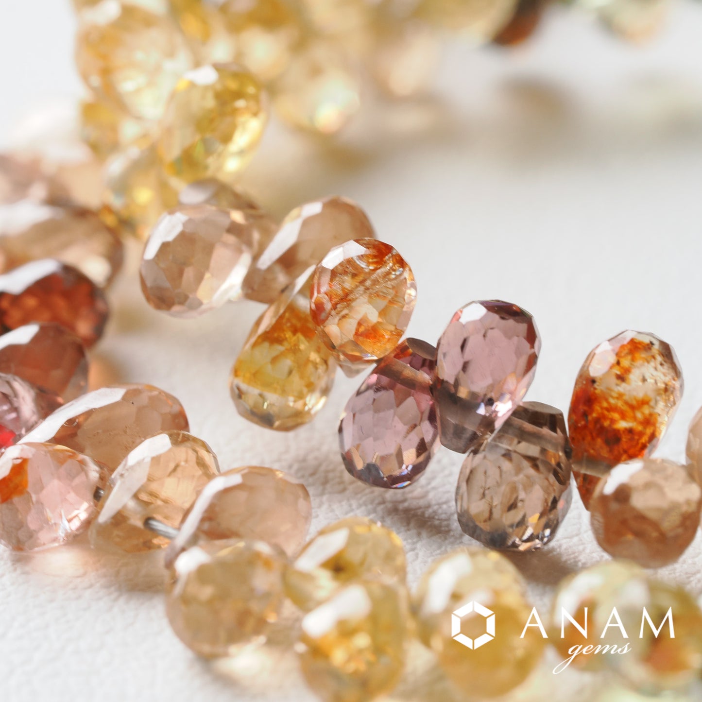 ジルコンドロップカット【2025香港仕入れ】｜レッド・グリーン・イエローの鮮やかな煌めき