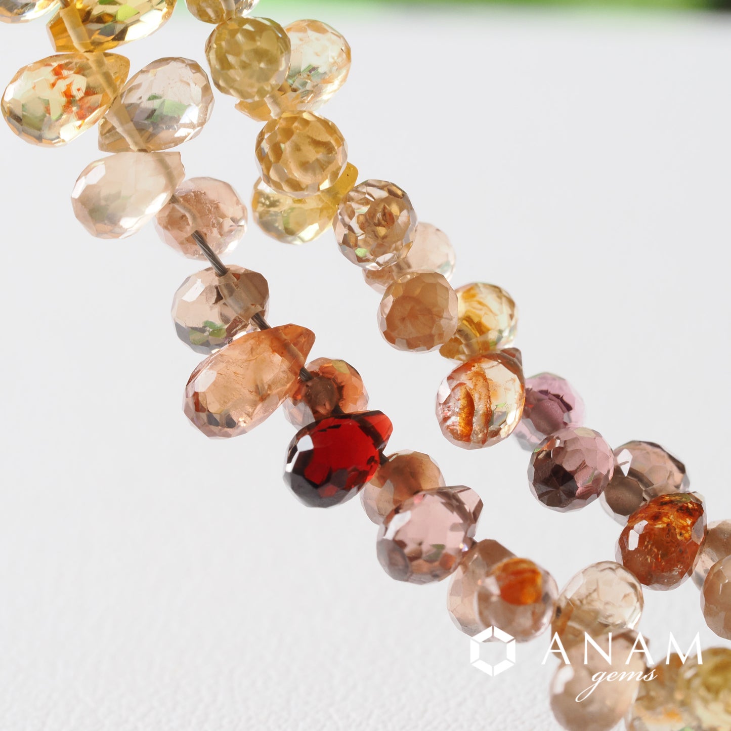 ジルコンドロップカット【2025香港仕入れ】｜レッド・グリーン・イエローの鮮やかな煌めき