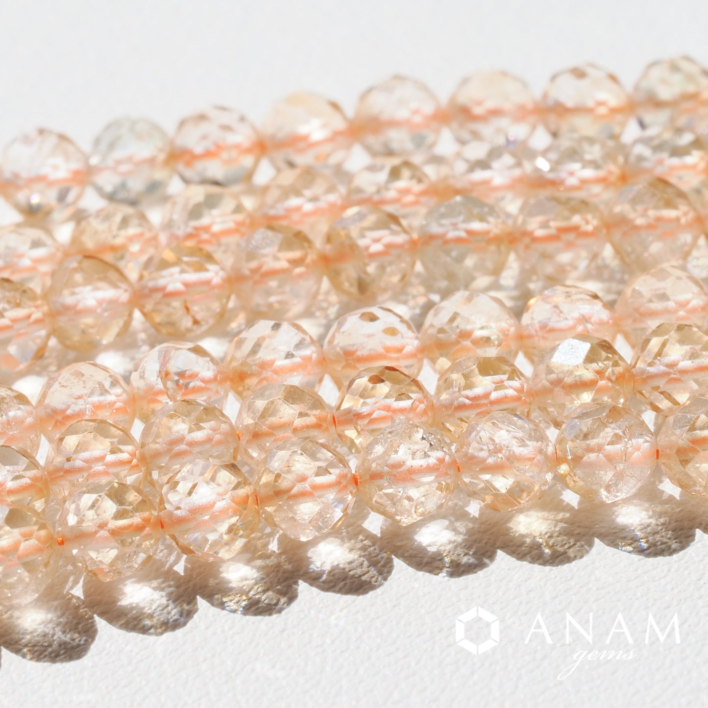 シャンパン トパーズ 4mm ボールカット ビーズ｜香港で出会った輝き