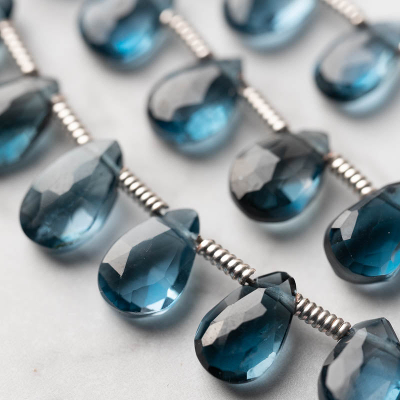 London Blue Tops Pair Shape Beads