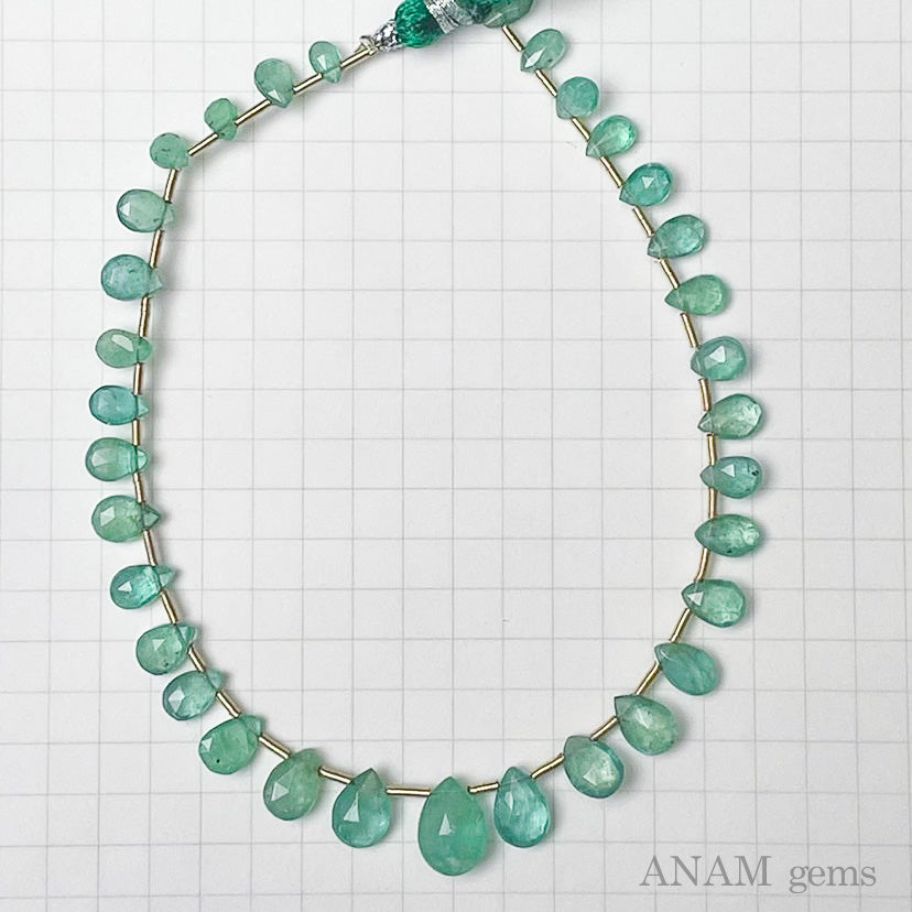 [Beads FRIEND] [from Zambia] Emerald Beads Pair Shape Cut Beads-C