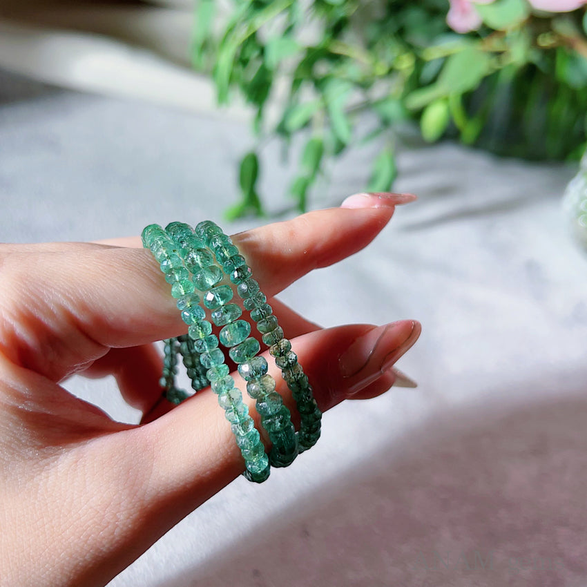 [Plenty of thickness! ] Emerald button cut [from Zambia]